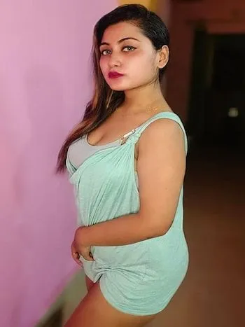 Curvy call girls Diu